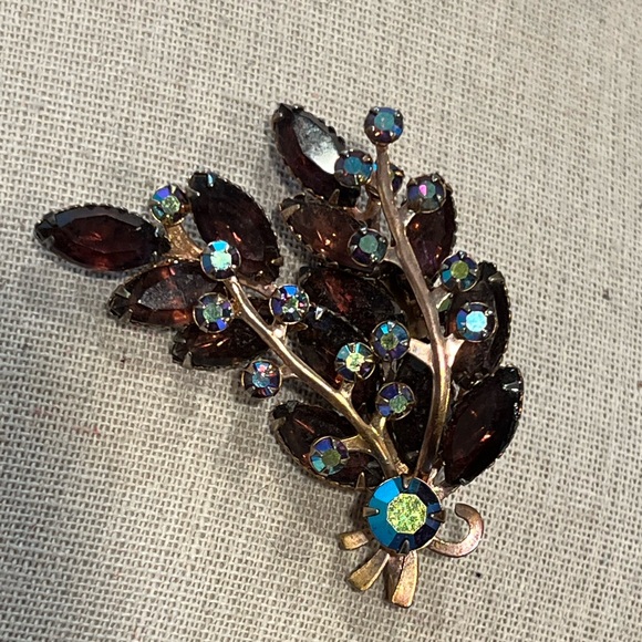 Vintage Smokey Rhinestone Aurora Borealis Root Beer Amber Brooch - Picture 1 of 11